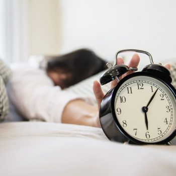 https://ru.freepik.com/free-photo/sleepy-woman-reaching-holding-the-alarm-clock_3937735.htm#fromView=search&page=1&position=7&uuid=116eee69-eb7d-4246-a2c0-ccfcff8db2ea